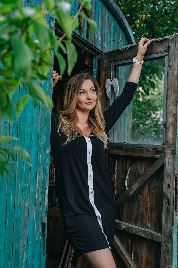 Sára - černé - bíla stuha