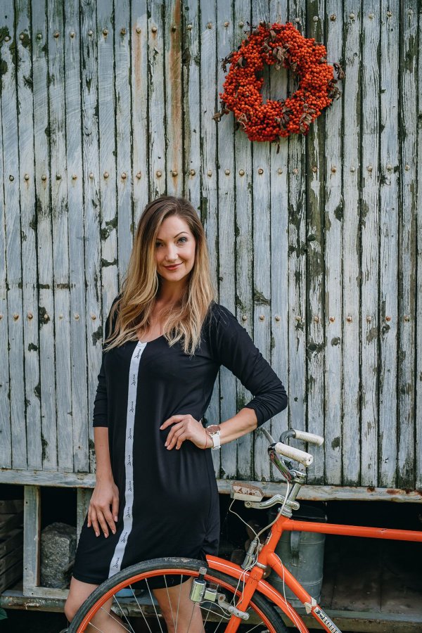 Sára - černé - bíla stuha