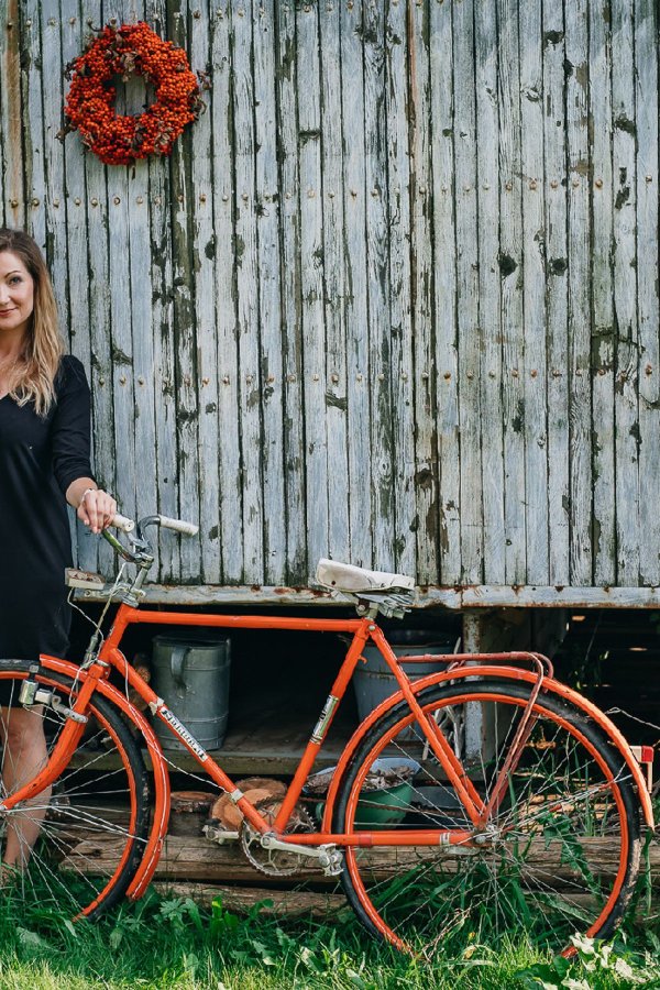 Sára - černé - bíla stuha