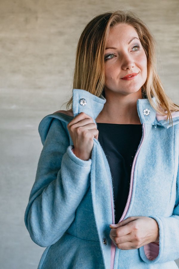 Kabát blankytně modrý  - LIMITKA