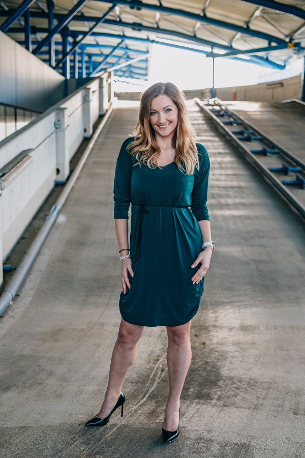 Sára - lahvově zelené