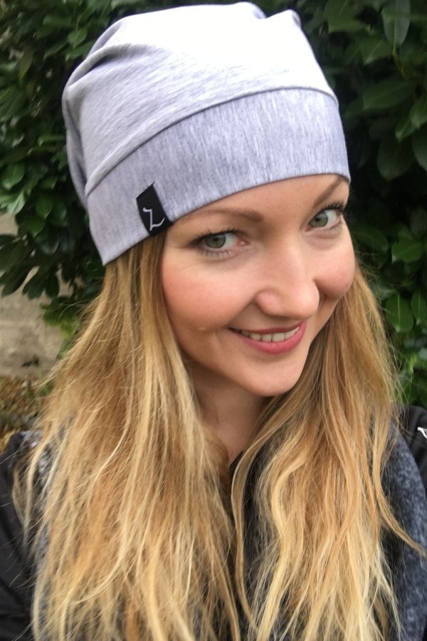 Čepice - světle šedá