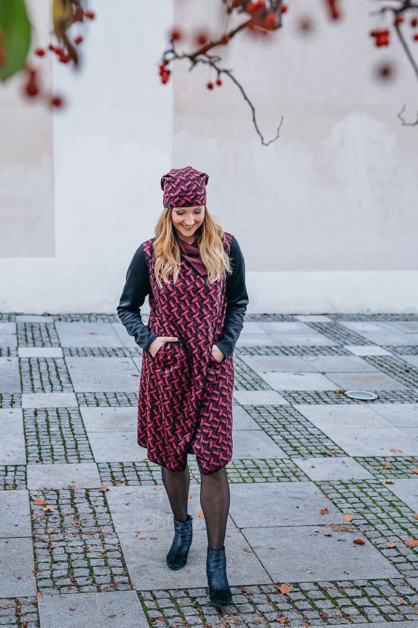 Čepice - bordó černá - pleteninová