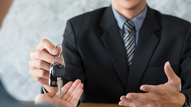 Jak neprohloupit při půjčení auta v zahraničí