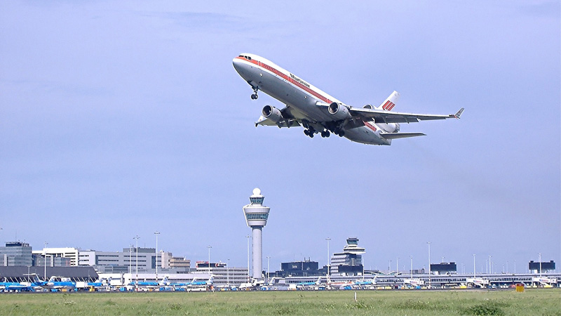 Kosmetické desatero do 100 ml aneb co vše považuje letecká společnost za tekutinu