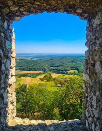 sirotci-hradek-tipy-na-vylet-mikulov-okoli