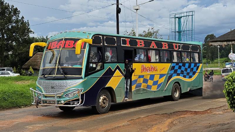 dalkovy-autobus-ibabu-uganda