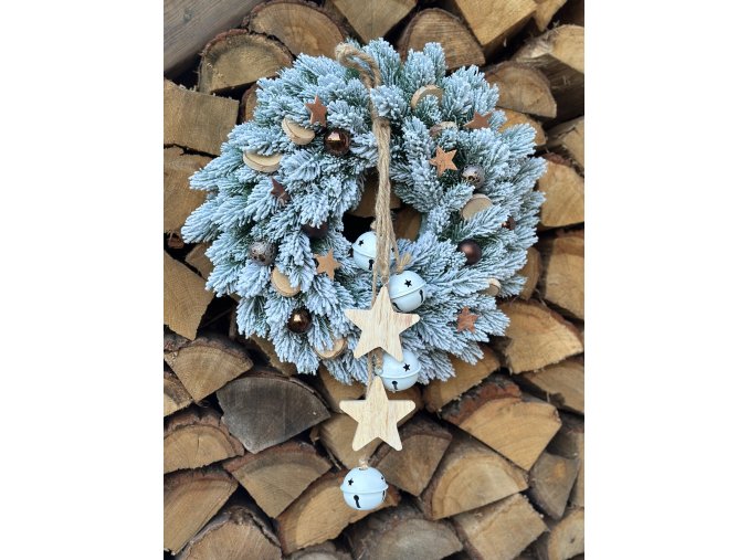 Věnec Zasněžené Vánoce 40 cm