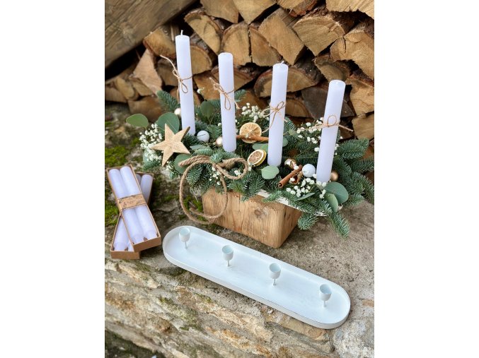 SADA: Rustikální kovový svícen (podélný) se 4 ks kónických svíček