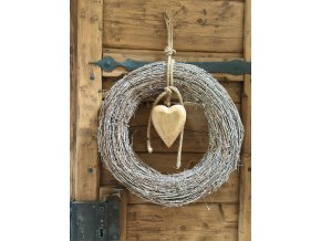 Velký věnec s masivním srdcem - 50 cm