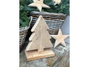 Ručně vyřezávaný stromek RUSTIK