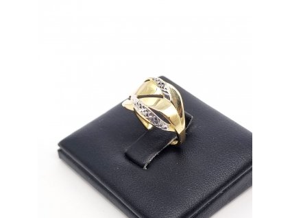 Prsten s bílým zlatem, v. 52, 2,30 g
