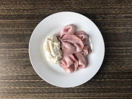 Pražská s křenem