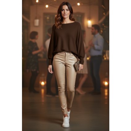 svetřík netopýří střih hnědý