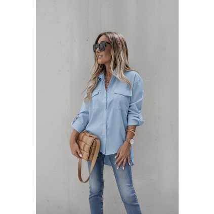 bílá košile s límečkem s prodlouženým zadním dílem modrá