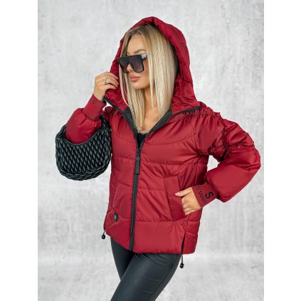 prošívaná bunda s kapucí vínová