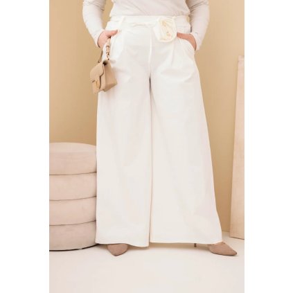 Dámské kalhoty Plus Size s širokými nohavicemi a ozdobným květem v pase ecru (Velikost universal, Barva Ecru)