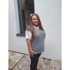 bílá plussize košile s pletenou vestičkou šedá