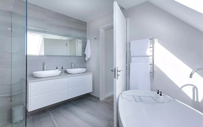 9 effective tips to save water in the bathroom