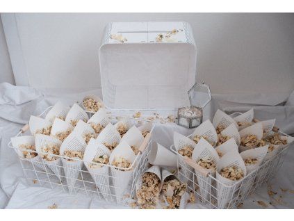 Luxusní bílý set svatebních dekorací