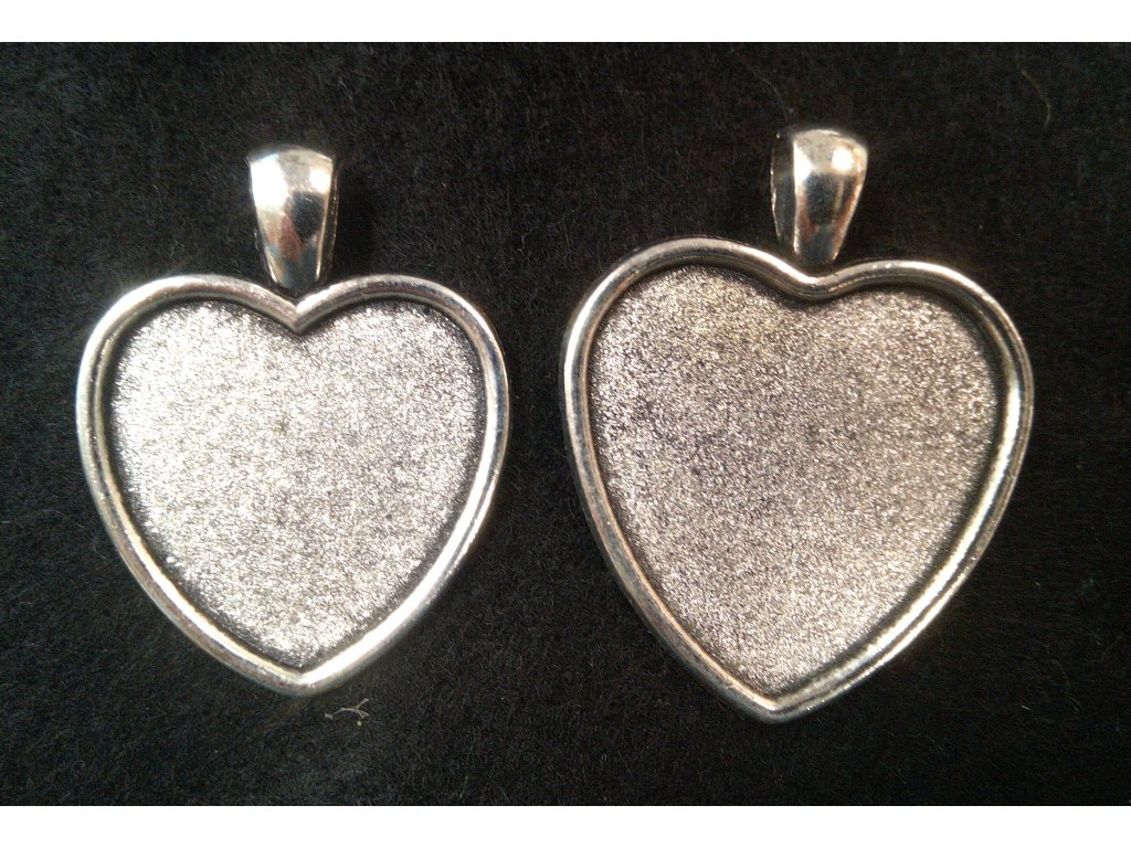 Přívěsek - lůžko na pryskyřici - srdce - stříbrné - velké