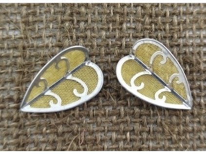 Ozdobný komponent - tvarované srdce s kovovou síťkou