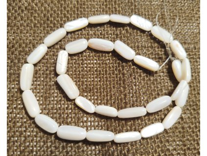Perleť - bílá - 12mm - šňůra