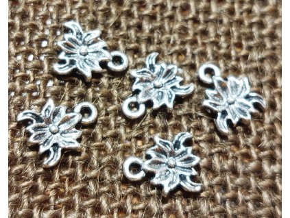 Kovový přívěsek - květinka 2