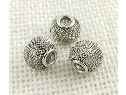 Kovový pletený korálek - kulička 14x12mm - platina