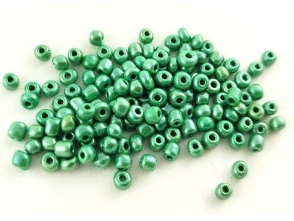 Korálky skleněné - rokajl - 4mm - zelené lesklé