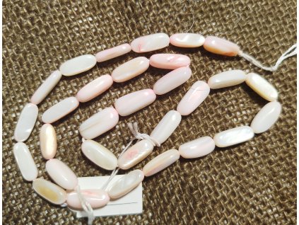 Perleť - bílo růžová - 12mm - šňůra