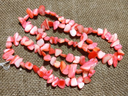 Perleť - tmavě růžová - zlomky - šňůra