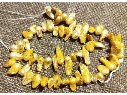Barokní perly - žlutá - šňůra
