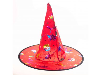 Červený klobouk na čarodějnici s duhovými motivy