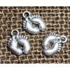 Přívěsek - kov - stříbro - chodidla