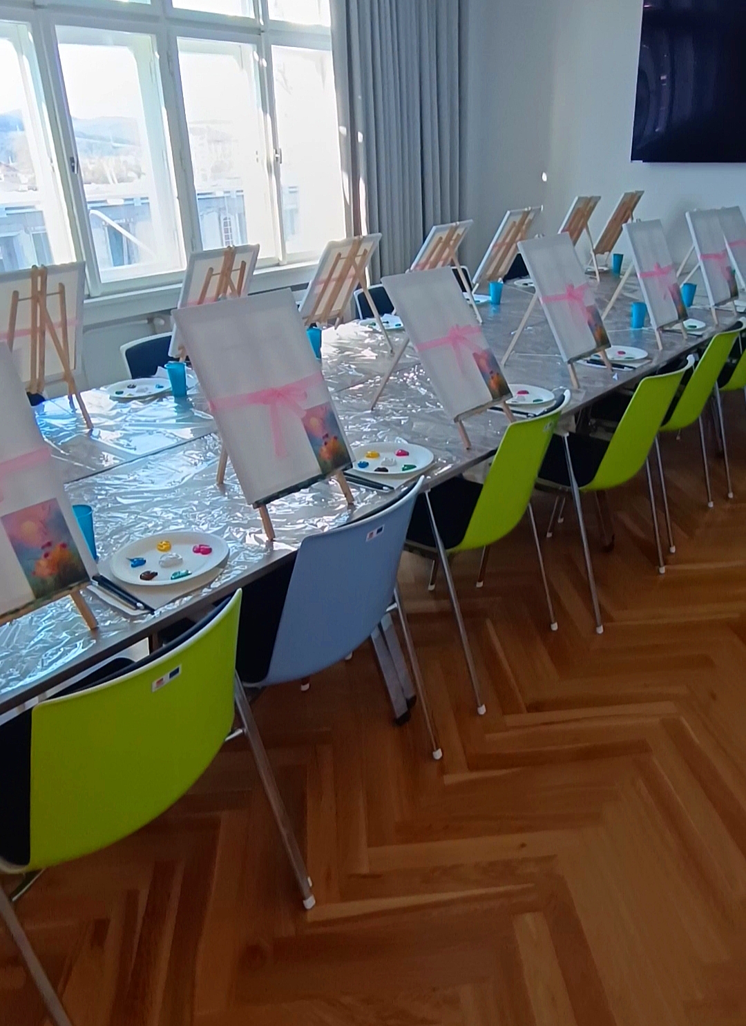 Čo robiť v Trenčíne večer – kompletný sprievodca zážitkami v meste