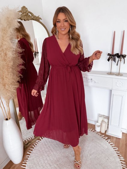 Bordó šaty s květy na rukávech