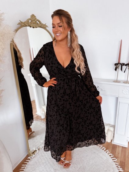 Šaty se sametovými květy