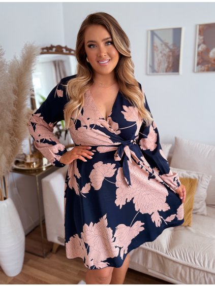 rövid ruhák plus size nőknek