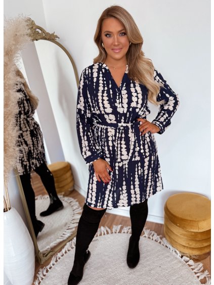 Rövid, hosszú ujjú ruha