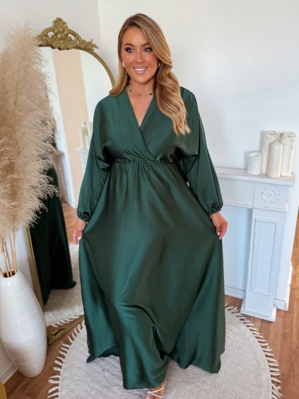 Szatén ruhák plus size nőknek