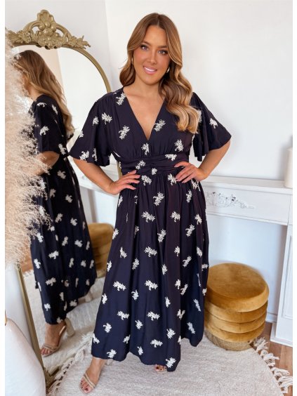 hosszú sötétkék ruha molett nőknek