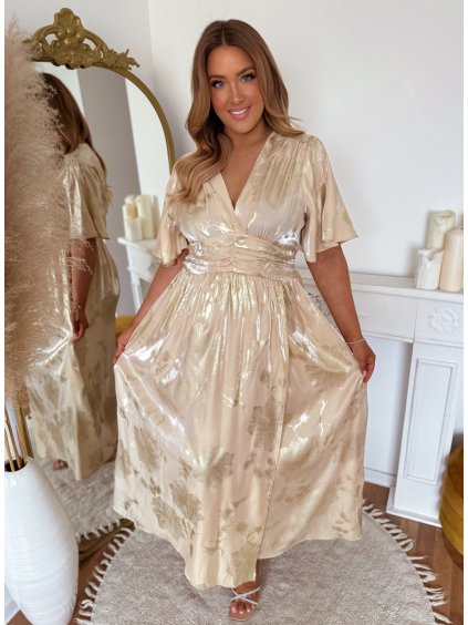 elegáns ruhák plus size nőknek