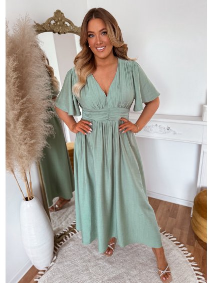 hosszú ruhák molett nőknek esküvőre