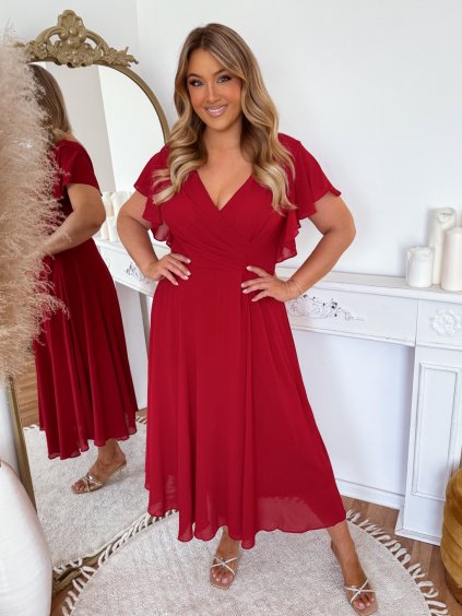 piros ruha plus size nőknek