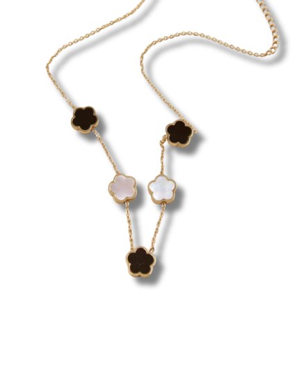 Fekete-fehér színű, sebészeti acélból készült nyaklánc