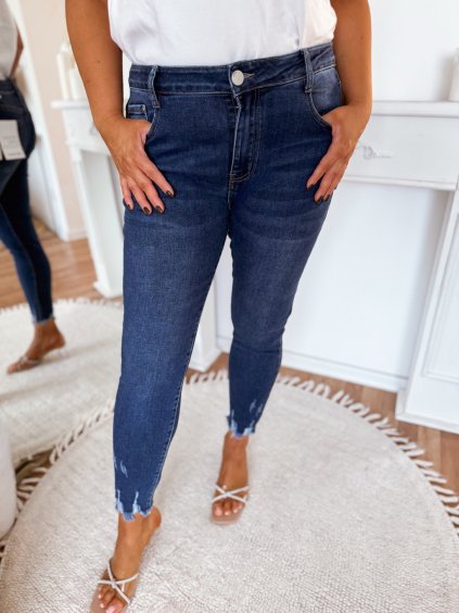 szűk farmer plus size nőknek