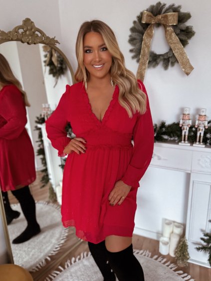 piros ruha plus size nőknek