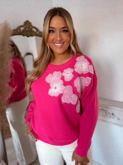 Ružový sveter s kvetmi