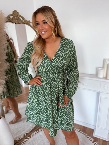 Krátke zelené elegantné šaty